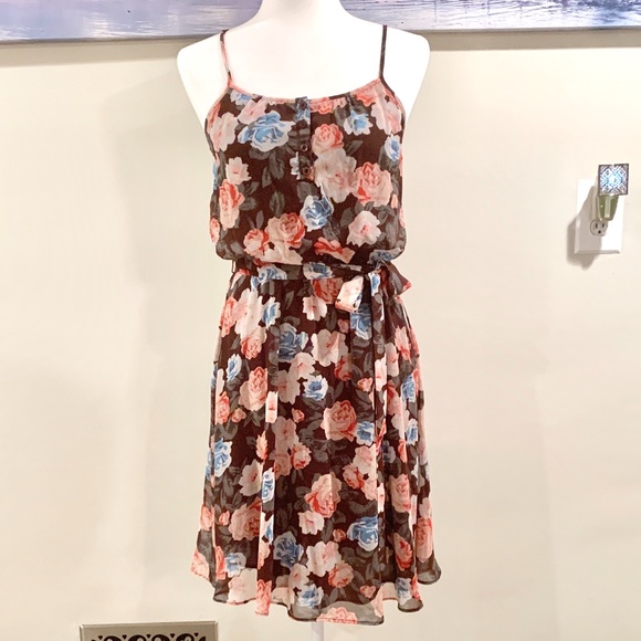 Forever 21 Dresses & Skirts - Forever 21 Brown Floral Tie Waist Dress